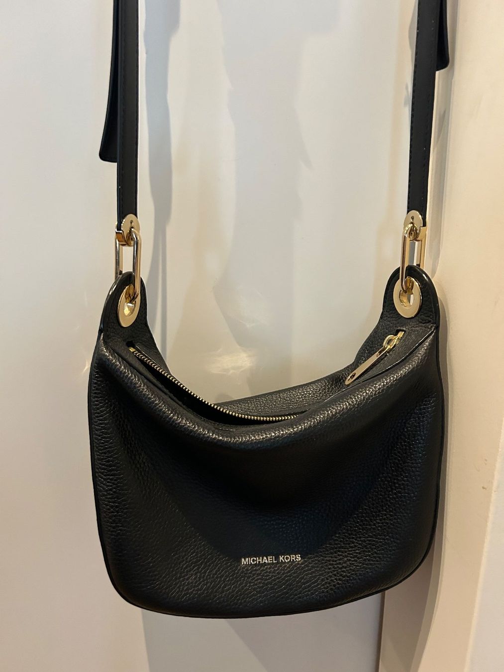 Michael Kors Borse da donna: Tasche Michael Kors schwarz – Usato da Schwyz venduto da lookatit