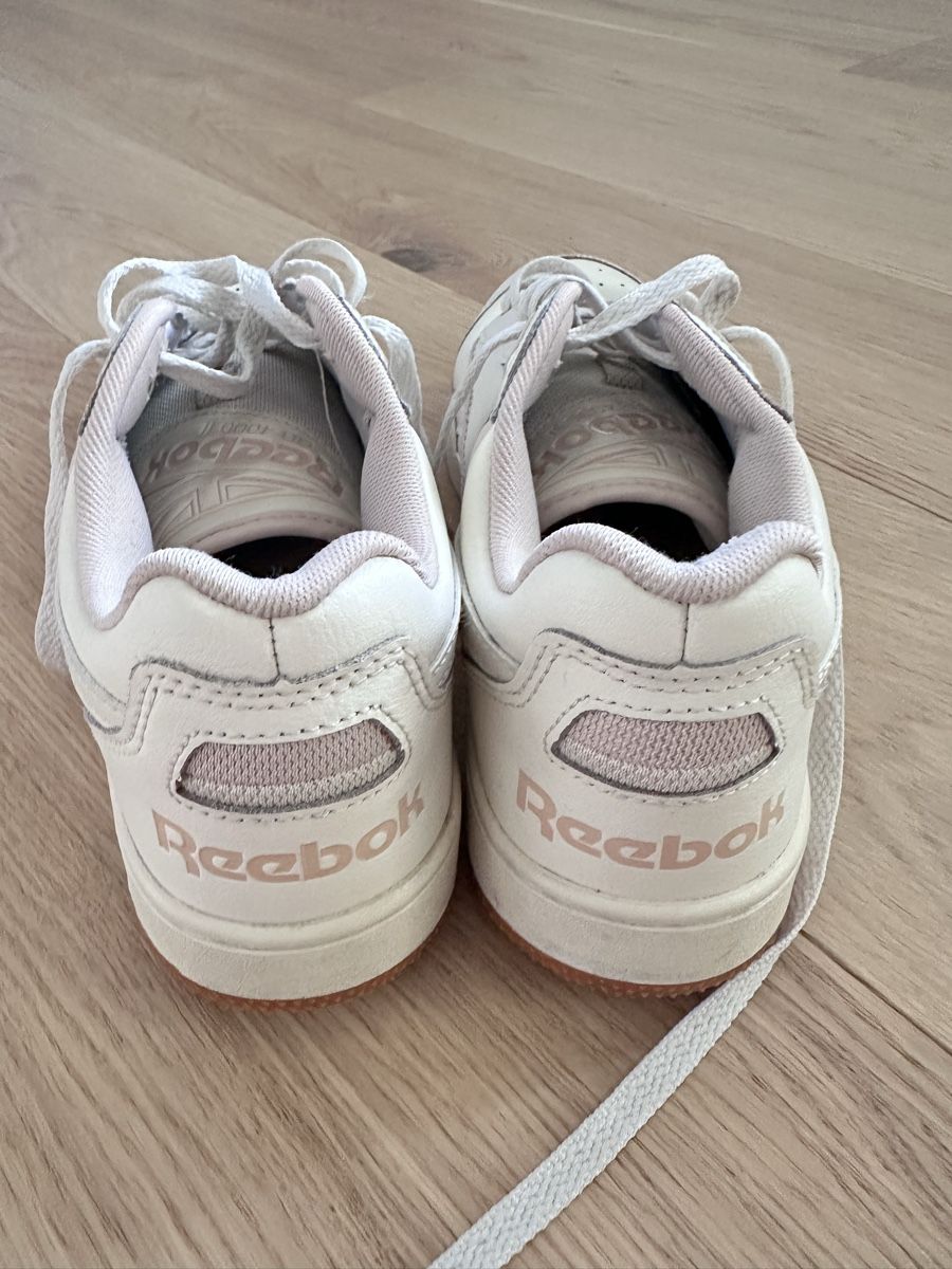 Reebok Scarpe da donna: Reebok Classic Sneakers Gr. 38.5 – Usato da Küssnacht am Rigi venduto da annine.l. 2