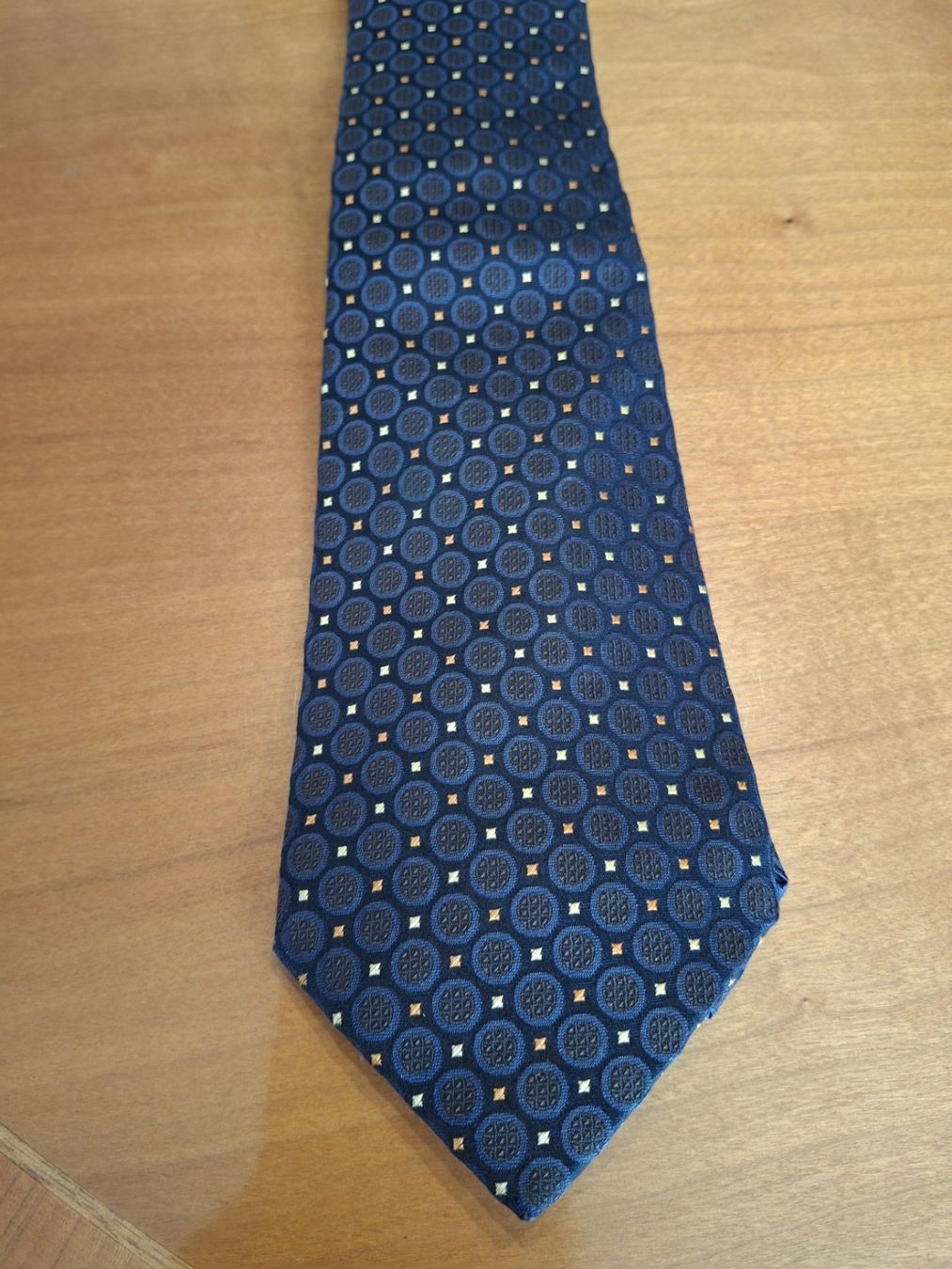 Cravatte: Classic Trussardi Tie 100% Silk – Usato da Gersau venduto da syl_5dsz 2