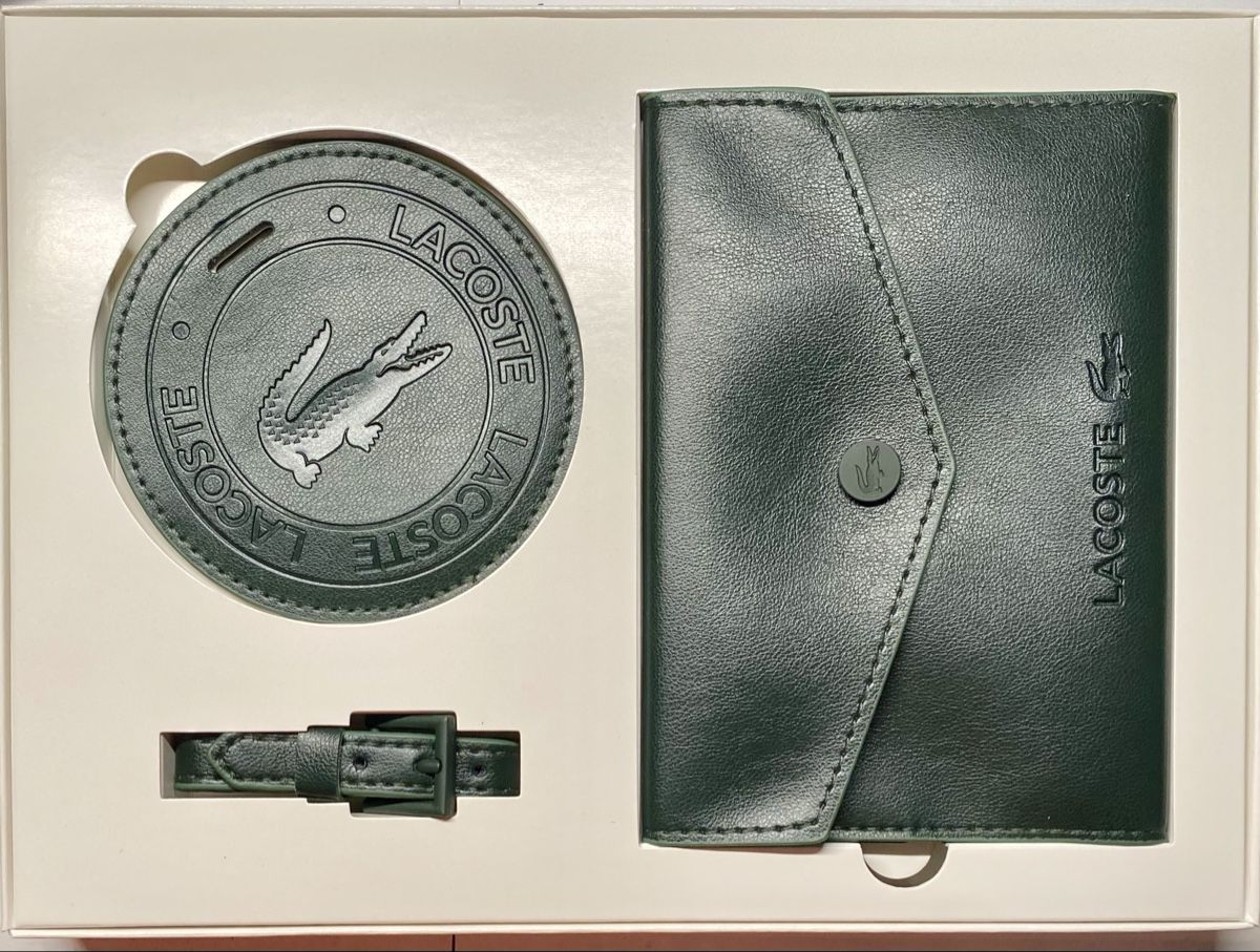 Lacoste Portefeuilles: LACOSTE set d’identité de voyage – Neuf avec emballage d'origine à Montagny-la-Ville par SecondA6Heuer