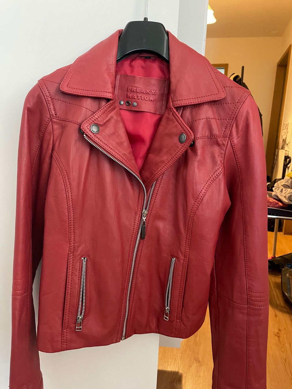 Giacche: Freaky Nation  Leder Jacke – Nuovo (secondo la descrizione) da Hinterkappelen venduto da simona67