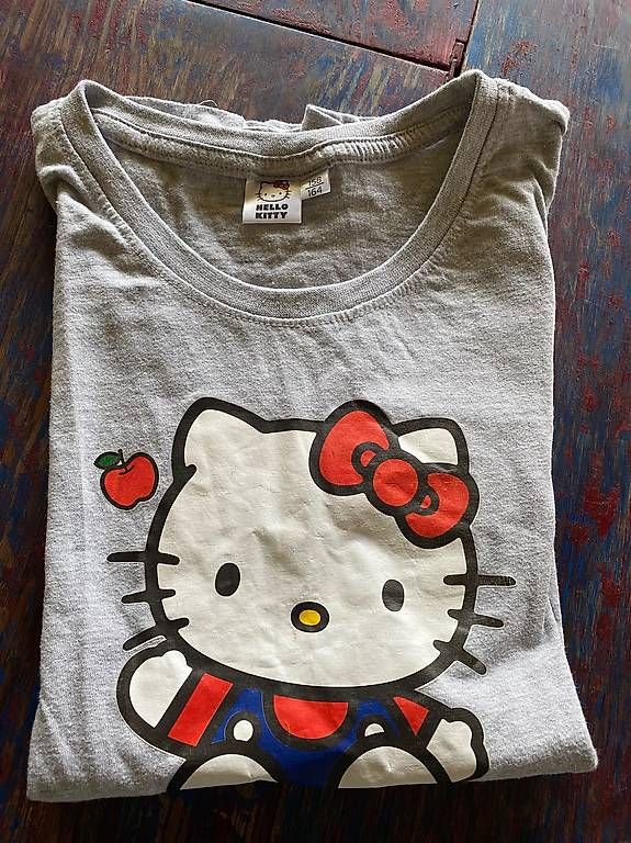 T-shirts: T-Shirt Hello Kitty Gr. 158/164 – D'occasion à Nussbaumen AG par GeorgiaB 2