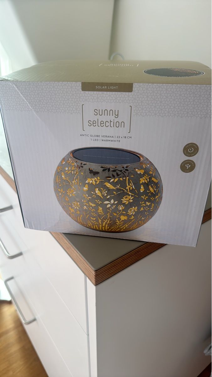 Lampade: Sunny Selection Solar Light lamp- New! – Nuovo (secondo la descrizione) da Umiken venduto da RachelStenders