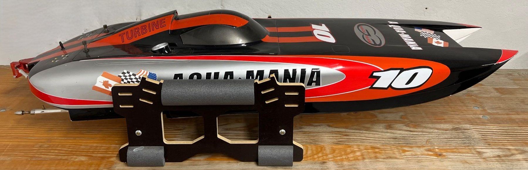 Modellismo RC: Elektrisches Powerboot Aqua Mania – Usato da HOMBRECHTIKON venduto da Goeggis 4