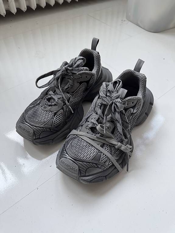 Balenciaga Scarpe da uomo: Balenciaga 3XL Sneakers – Usato da Zürich venduto da reg91