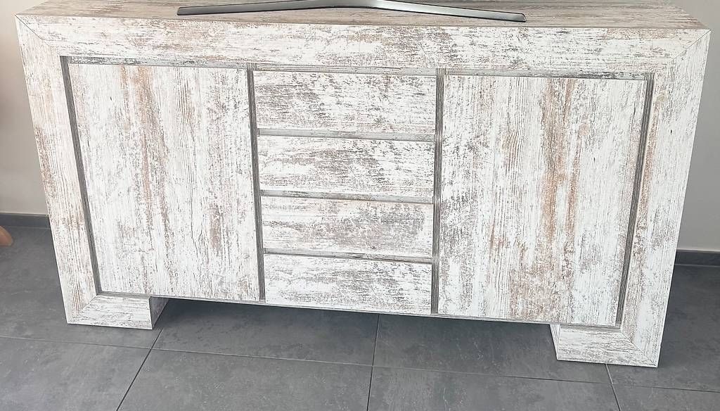 Commodes: Stylische Kommode, gratis abzuholen – D'occasion à Tagelswangen par Pittis9 2