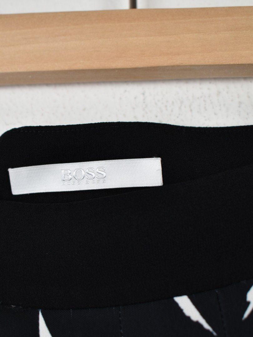 Hugo Boss Gonne: Boss Rock, Gr.36, asymmetrisch – Usato da Nürensdorf venduto da 2ND_STORY 6