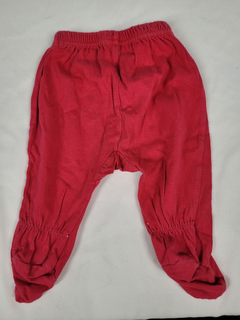 Hosen: Pantalon bébé avec pieds – Gebraucht aus Lausanne von PlusValue_Lausanne