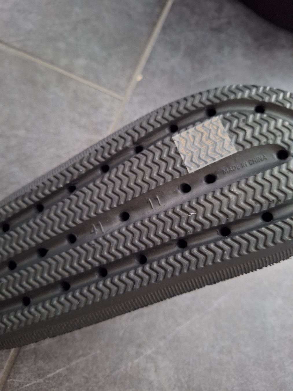 Scarpe da donna: Badeschlappen, Slides, schwarz, Gr. 41, – Nuovo (secondo la descrizione) da Jegenstorf venduto da Cherry94 2