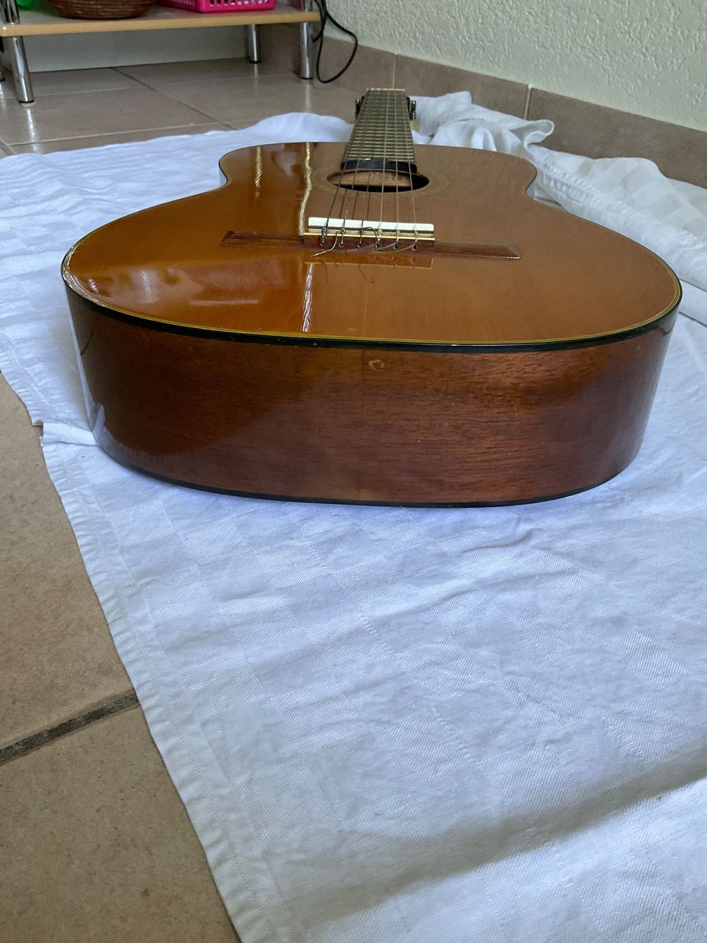 Musikinstrumente: Klassische Gitarre .  Top Zustand – Gebraucht aus Bern von jas_8tz2 7