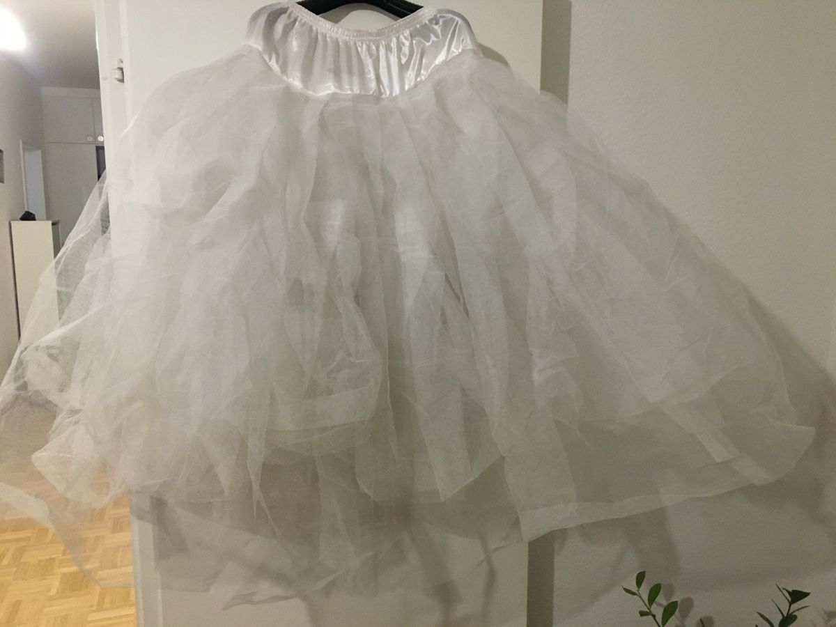 Robes: Robe mariage – Neuf (Voir description) à Genève par ibrahim9dd17 8