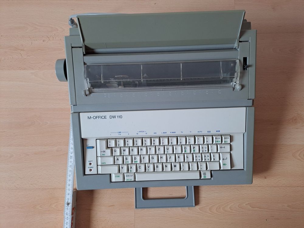 Macchine da scrivere: M-Office DW 110 Schreibmaschine - elektrisch - leicht – Usato da Andwil TG venduto da Natur5 3