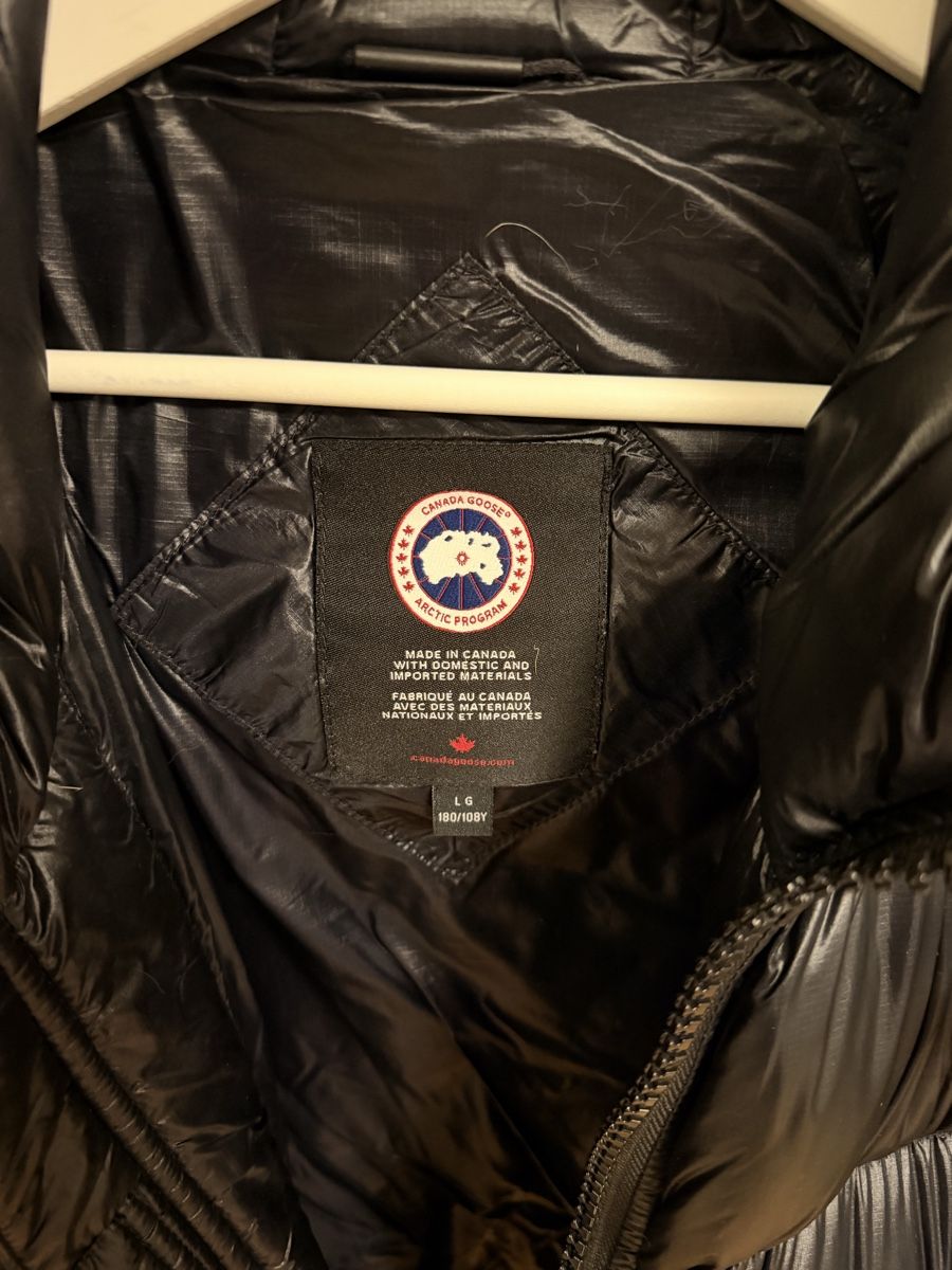 Canada Goose Vestes: Canada Goose Puffer Jacke – D'occasion à Leibstadt par EndritBatushaj 2
