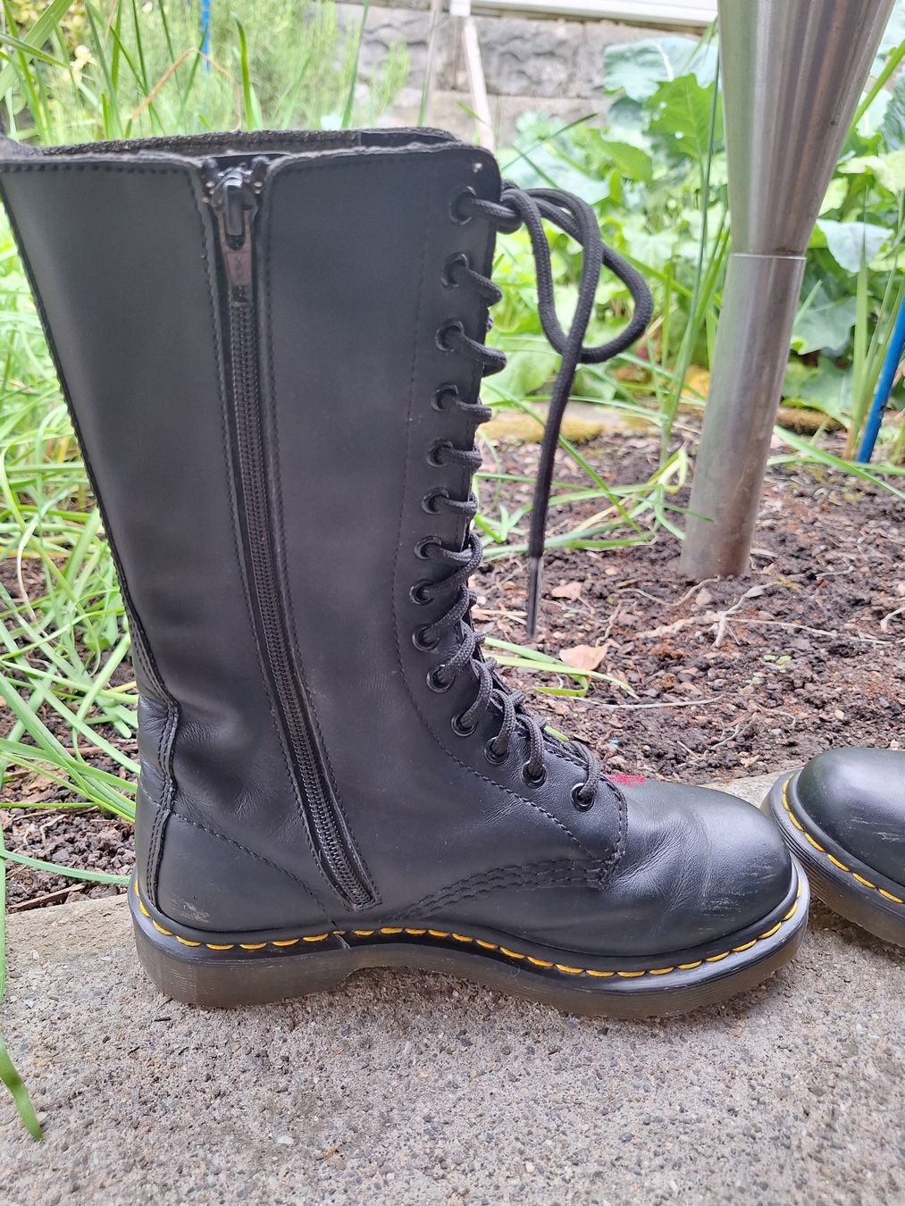 Dr. Martens Chaussures femmes: Dr Martens Stiefel – D'occasion à Teufenthal AG par boebe071 4