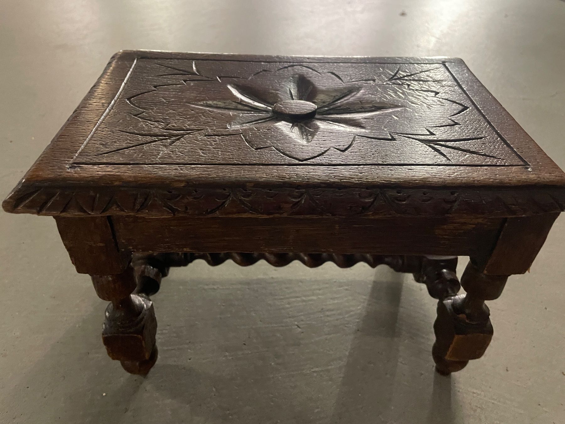 Sgabelli: Hocker/Holzschemeli antik – Usato da Volketswil venduto da rubin74 3