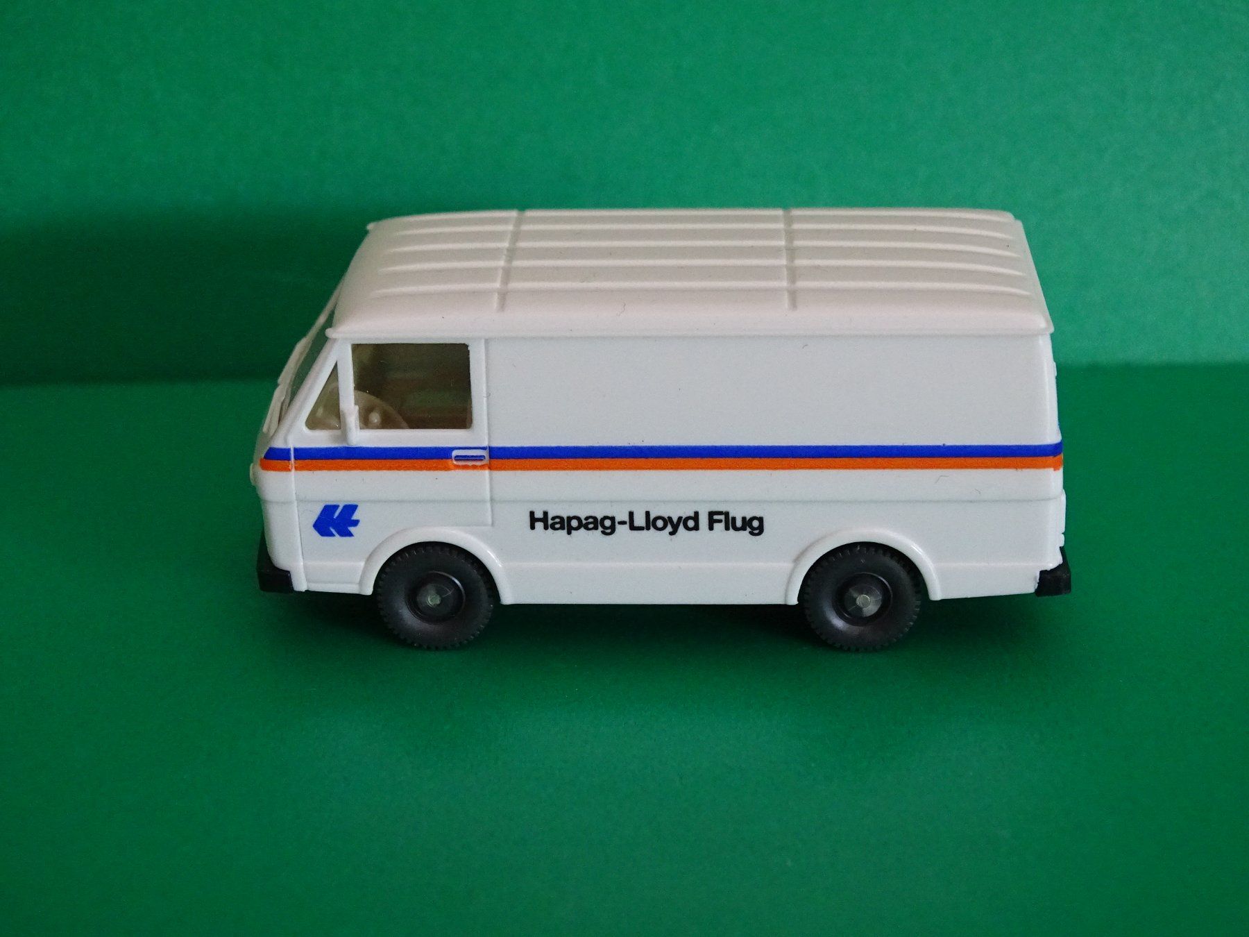 Wiking Voitures modèles: VW LT "Hapag-Lloyd Flug" von Wiking 1/87 – Neuf (Voir description) à Bretzwil par Meex 2