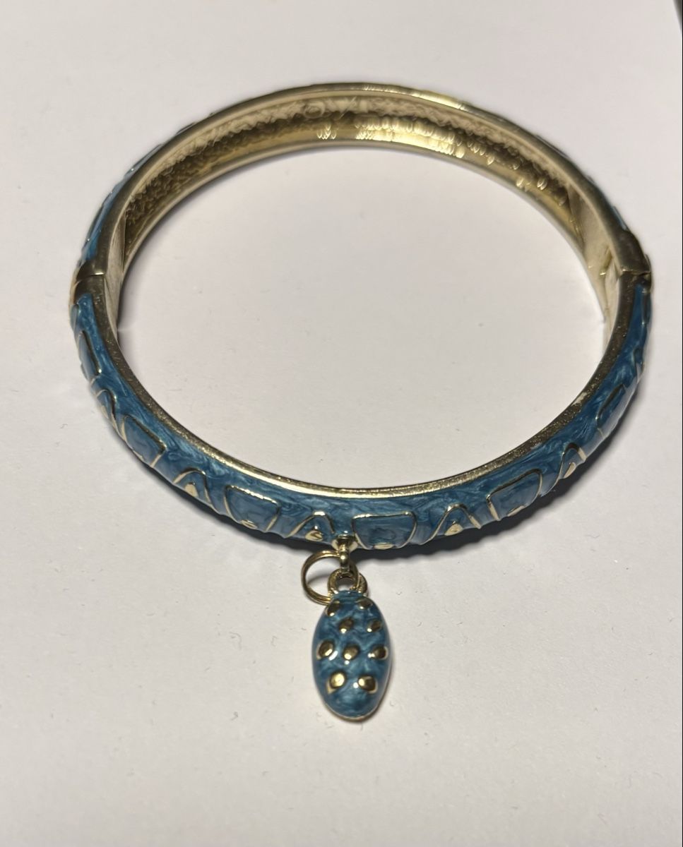 Bracciali & Braccialetti: Vintage Style Hinged Bangle with Blue Charm – Usato da Wichtrach venduto da Re_Fit