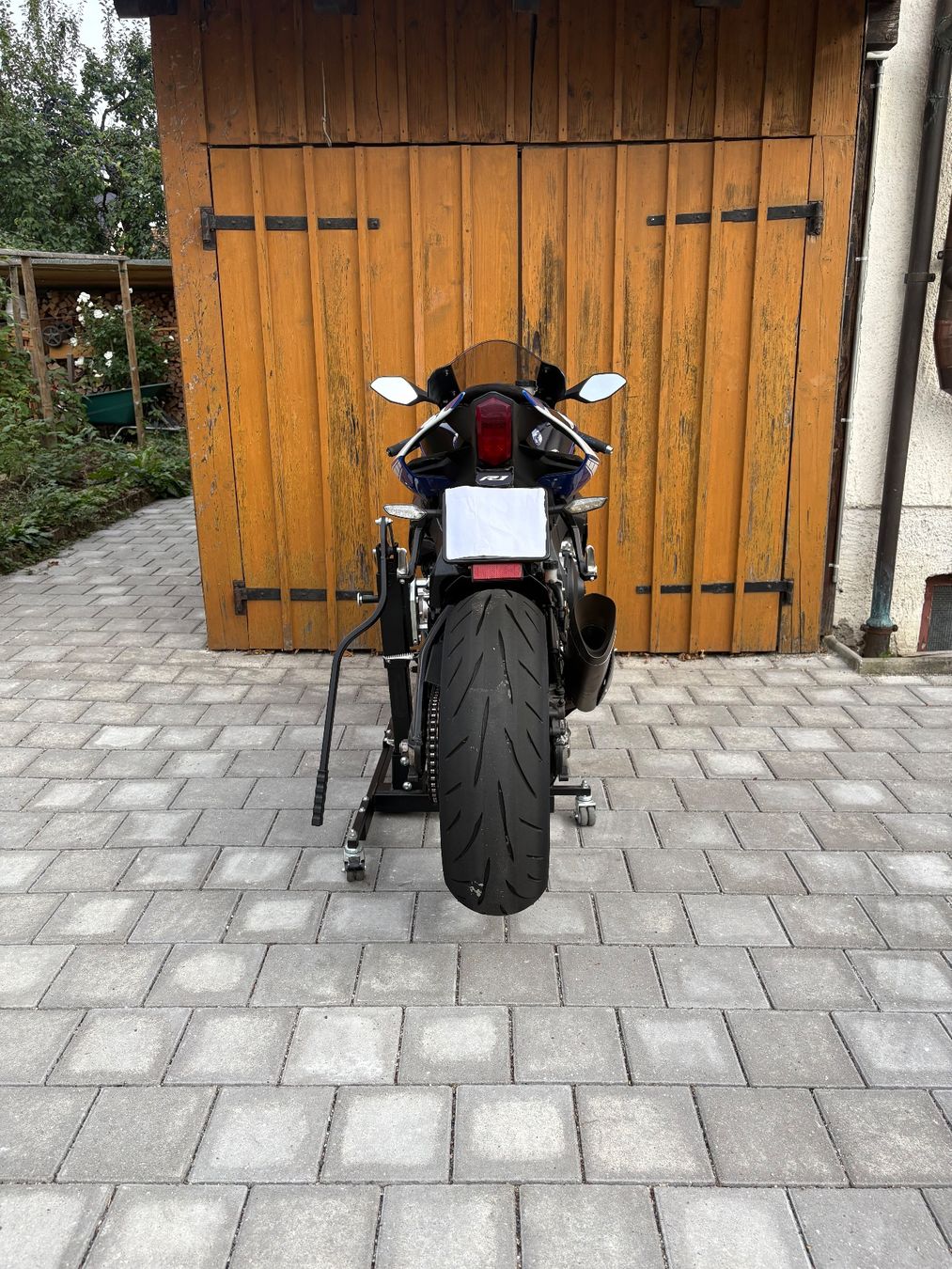 Yamaha Route: Yamaha R1 2016 + Zentralständer – D'occasion à Schaffhausen par T.h.e.o 3