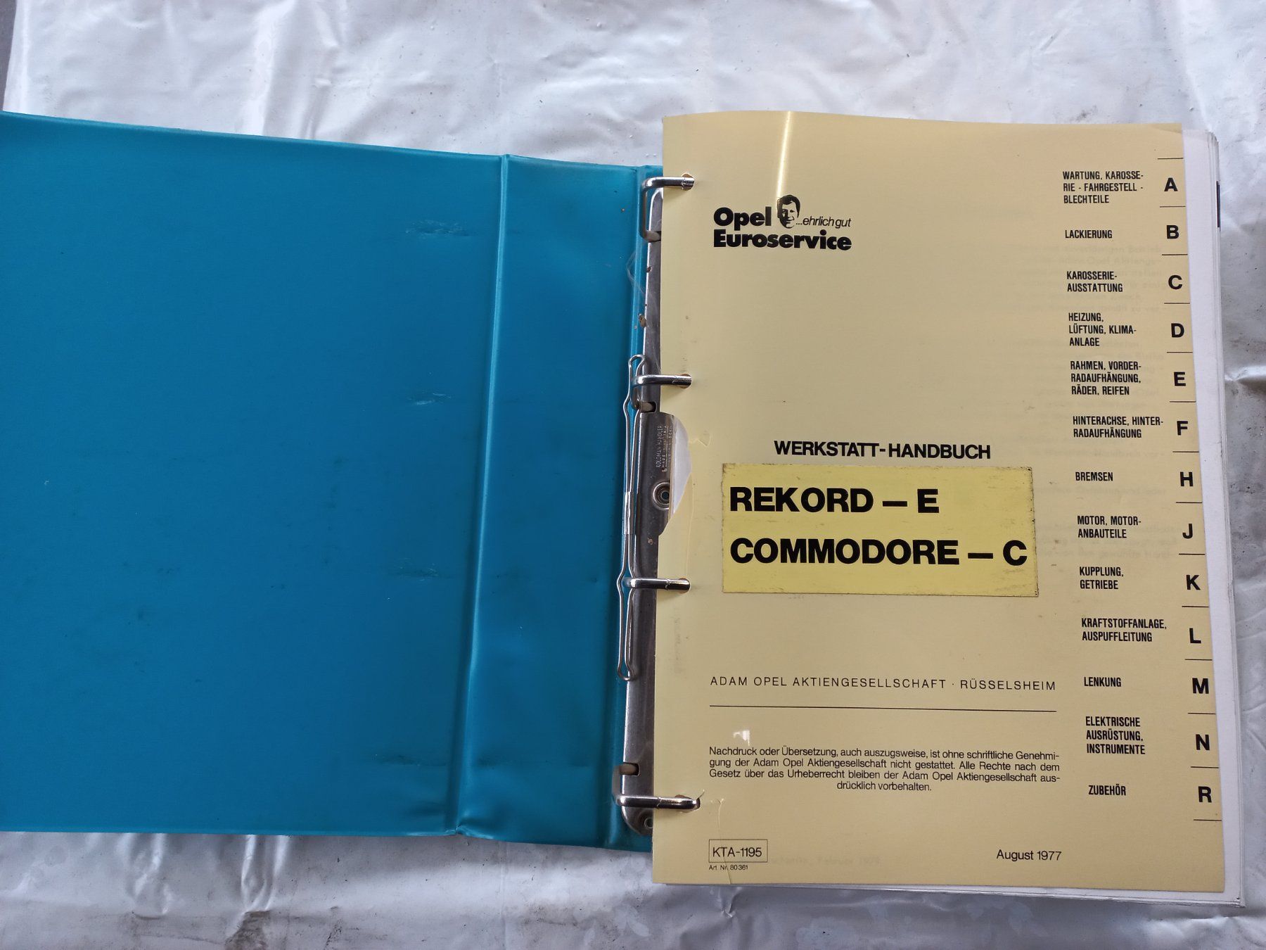 Opel Documenti: Original Oldtimer Werkstatthandbuch OPEL Rekord E Commodore – Usato da Dulliken venduto da classiclerchdulliken 1