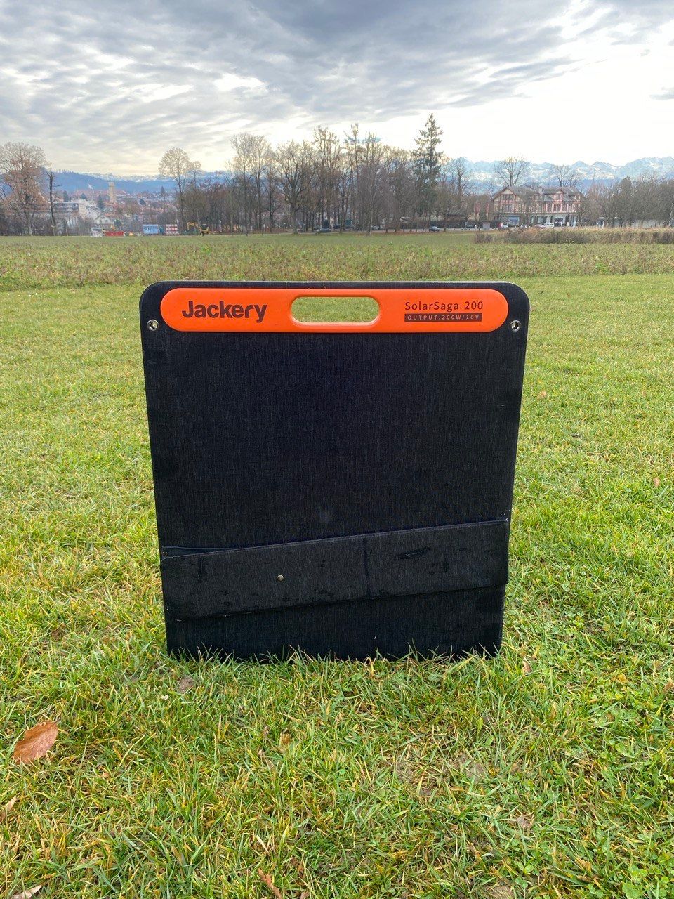 Jackery Dispositivi a energia solare: Jackery SolarSaga 200 Solar Panel – Usato da Bern venduto da gadgetfinder 9
