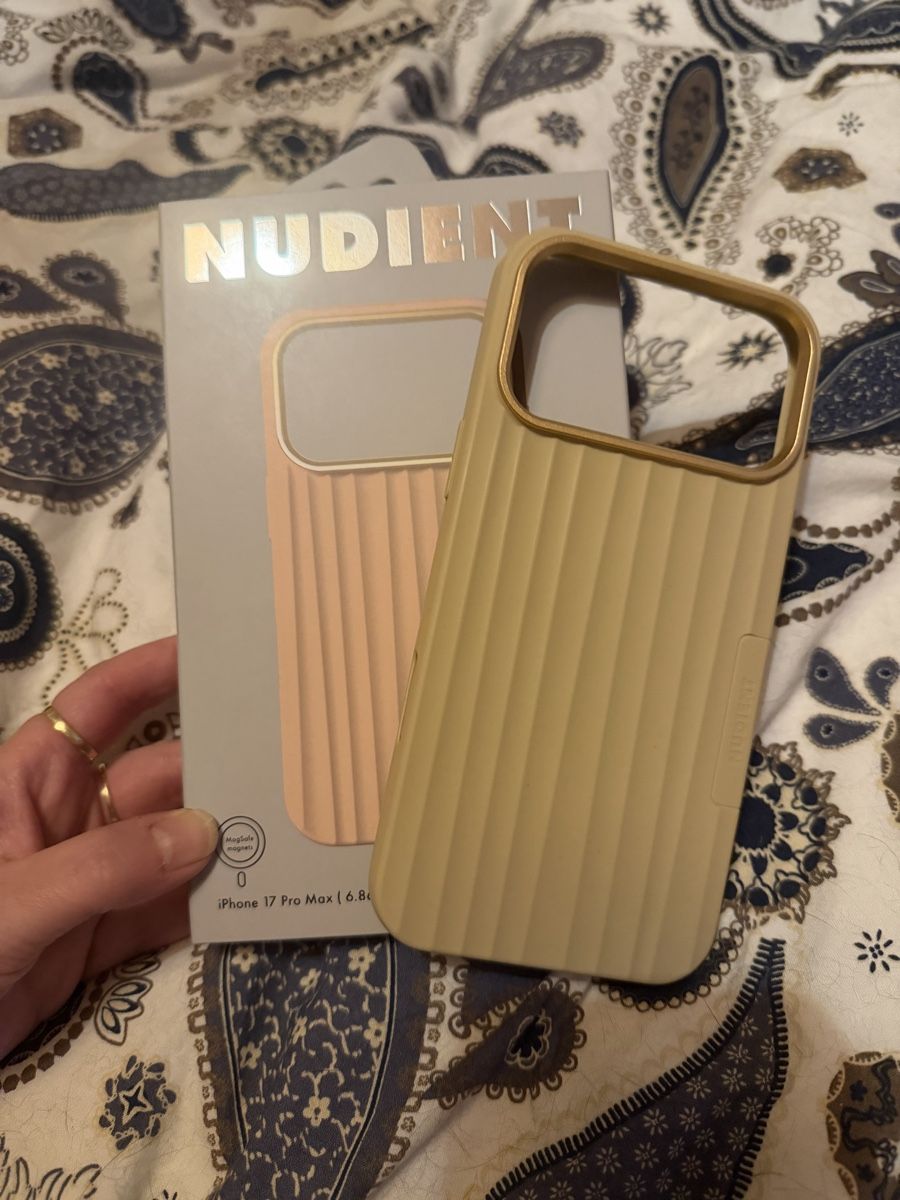 Coques & Protection écran: Nudient Hülle iPhone 17 pro Max  – D'occasion à Basel par Brunner.T