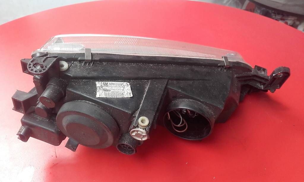 Fari: Scheinwerfer VL Opel Vectra B – Usato da Huttwil venduto da kadett_78 2