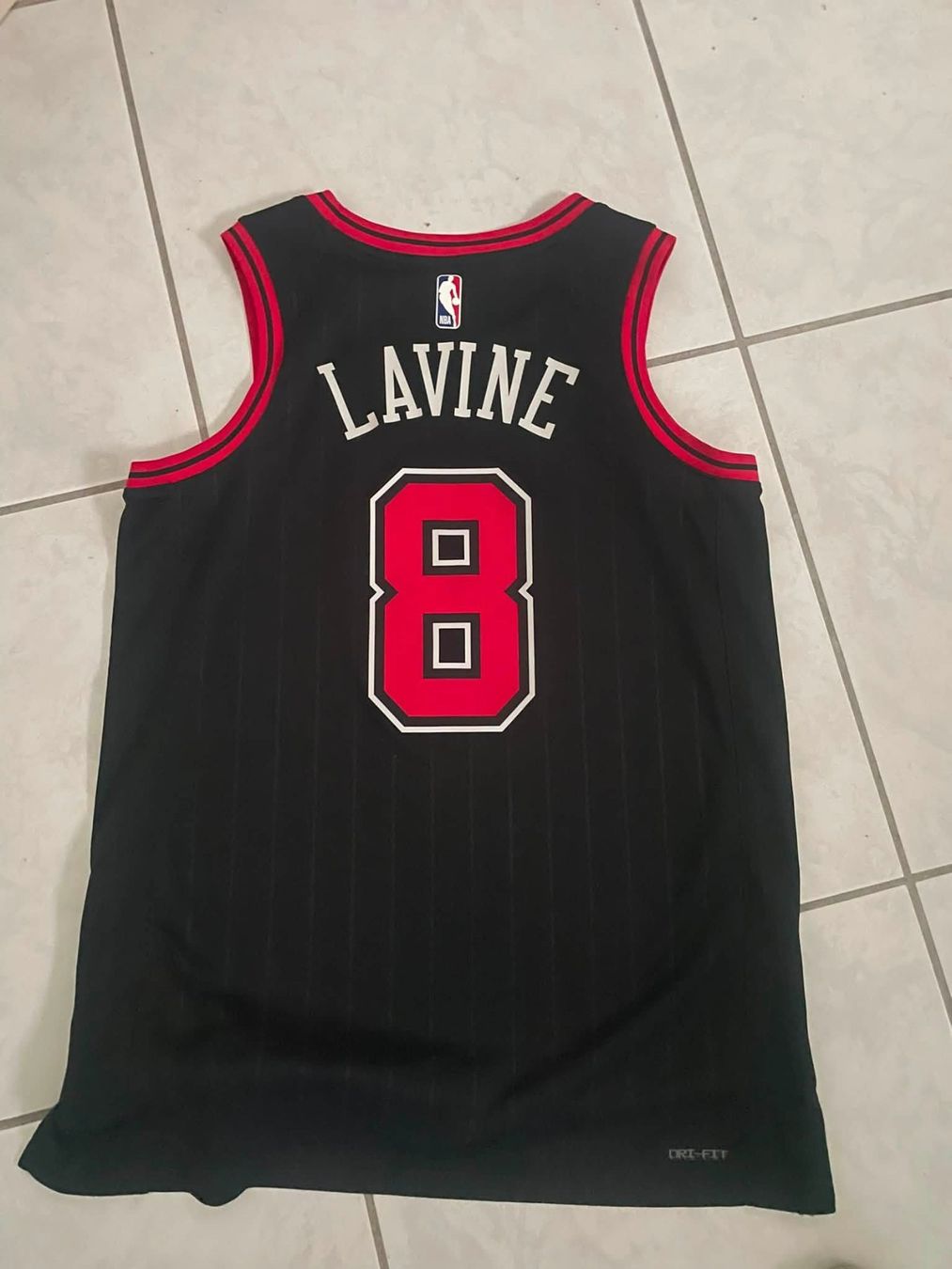 Nba Canottiere & Pantaloni: CHICAGO 8 / Statement Edition – Usato da Willerzell venduto da amieundchilla13 1