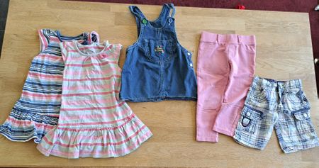 Mädchen Kleiderpaket, Sommerkleider, Hosen, Gr. 92
