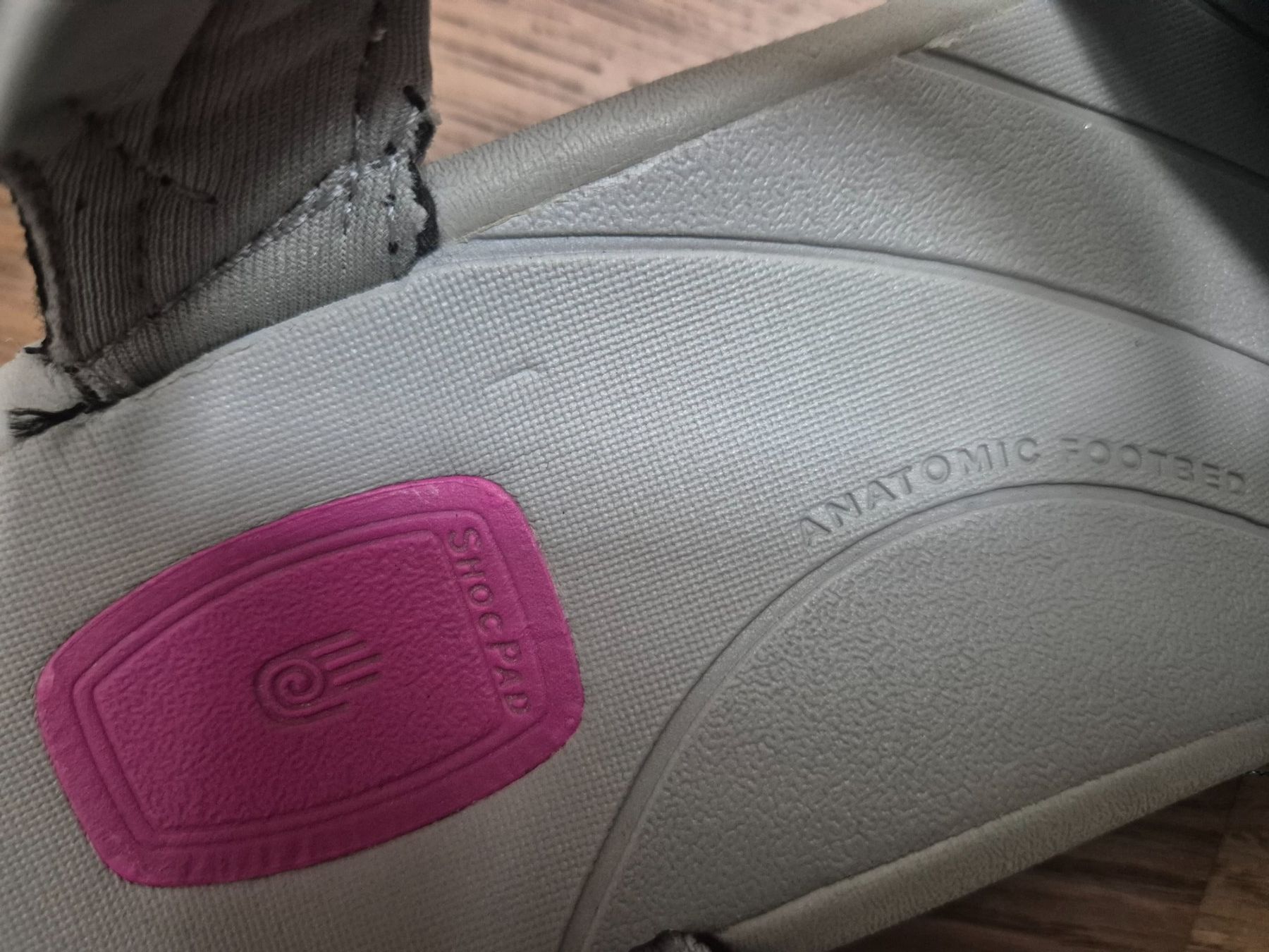 Teva Scarpe da donna: Grey Teva sandals size 38 – Usato da Zürich venduto da monadiederich 2