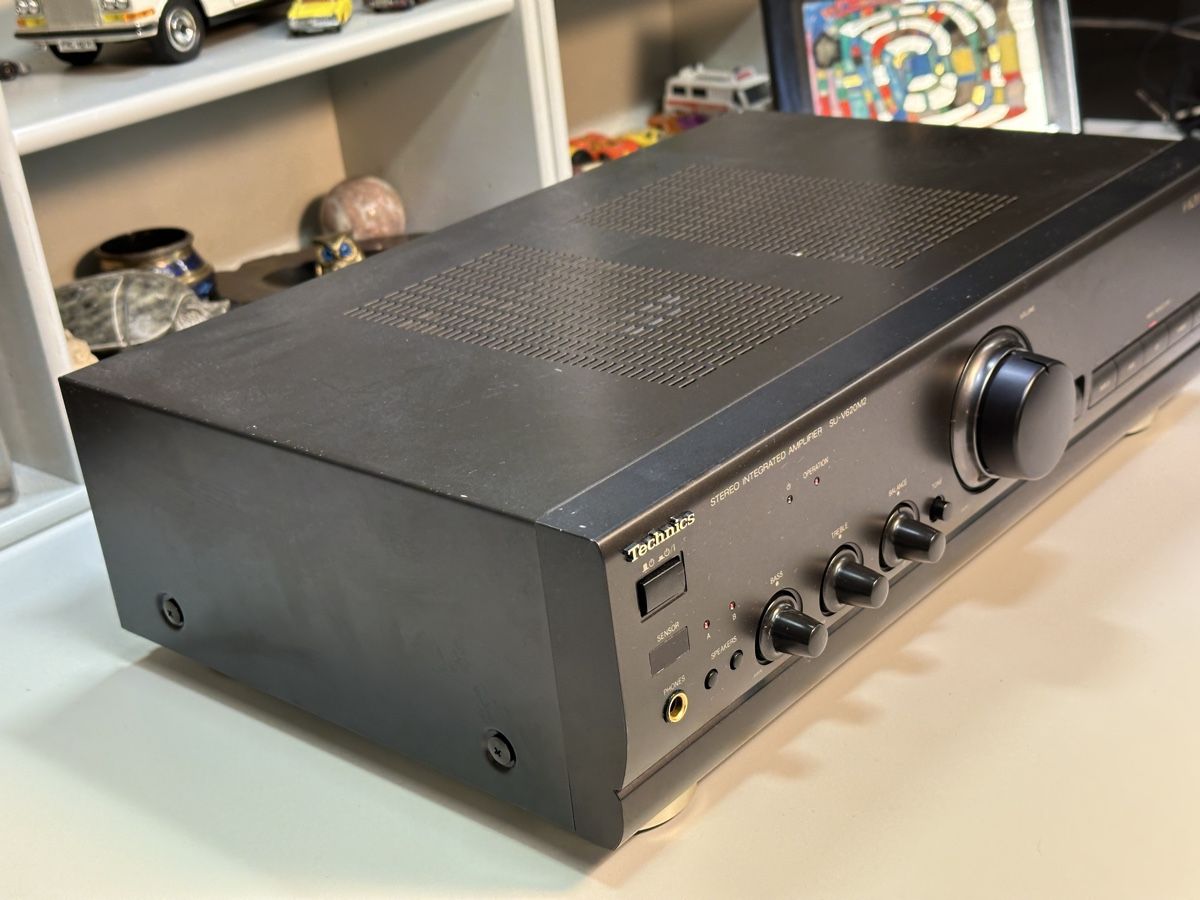 Technics Verstärker: Technics Stereo Vollverstärker SU-V620M2 – Gebraucht aus Wädenswil von HobbyZimmer 2