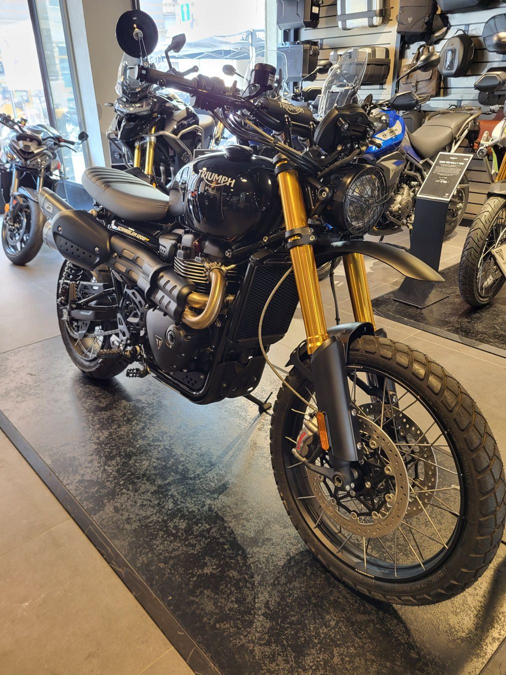 Triumph Strada: Vente Triumph Scrambler 1200 XE custom – Usato da Carouge GE venduto da bot_f9mr 2