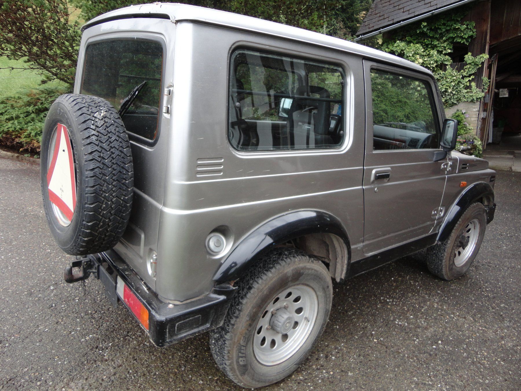 Suzuki Automobili: Suzuki Samurai 1.3i  30Km/h – Usato da Brittnau venduto da Tulile 2