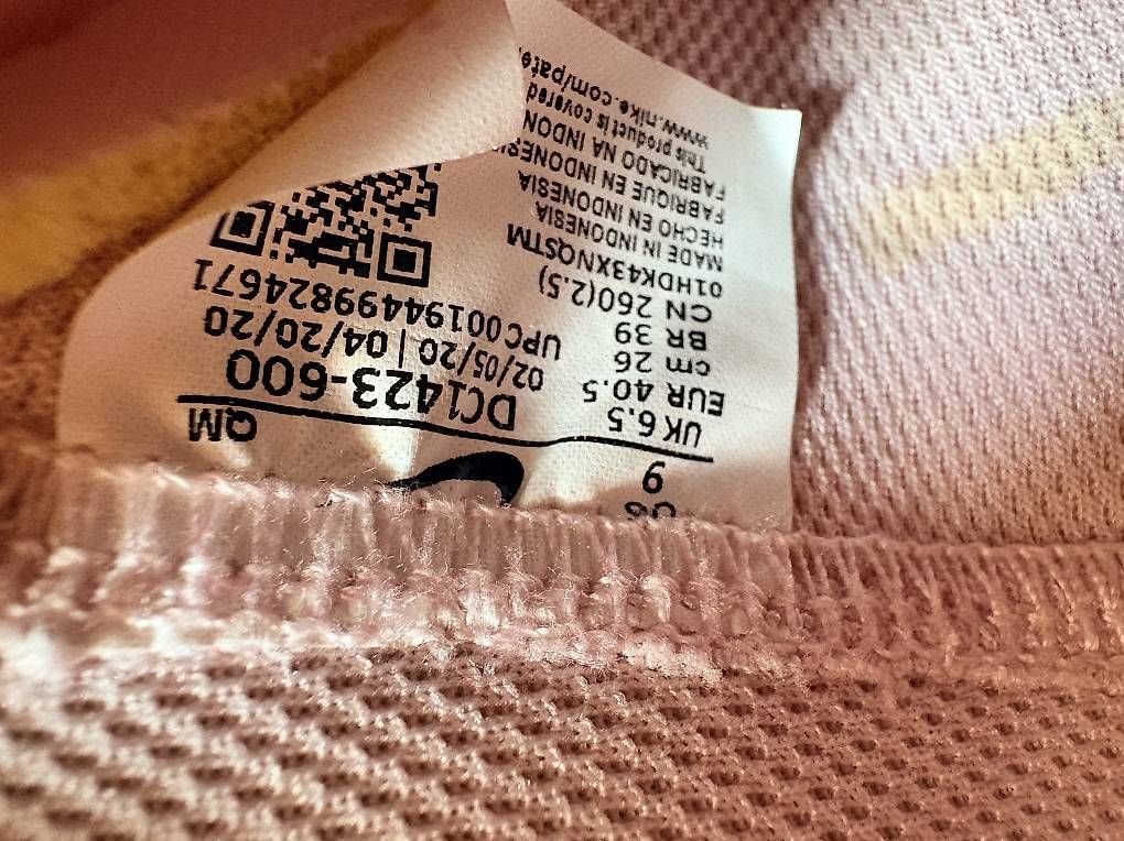 Chaussures femmes: Baskets montantes Nike rose. – D'occasion à Chardonne par any_yq5q 4