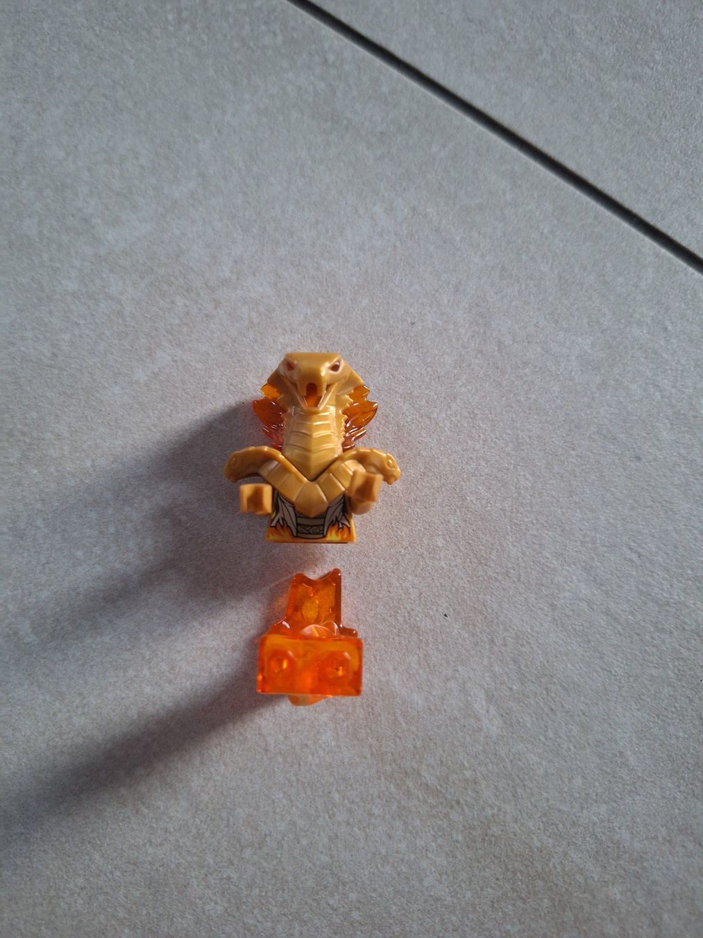 Lego Figurines: Asphera lego ninjago – D'occasion à Thunstetten par carolin03 2