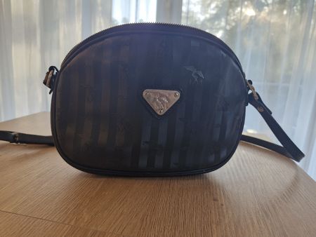 Maison Mollerus Umhängetasche schwarz, silber