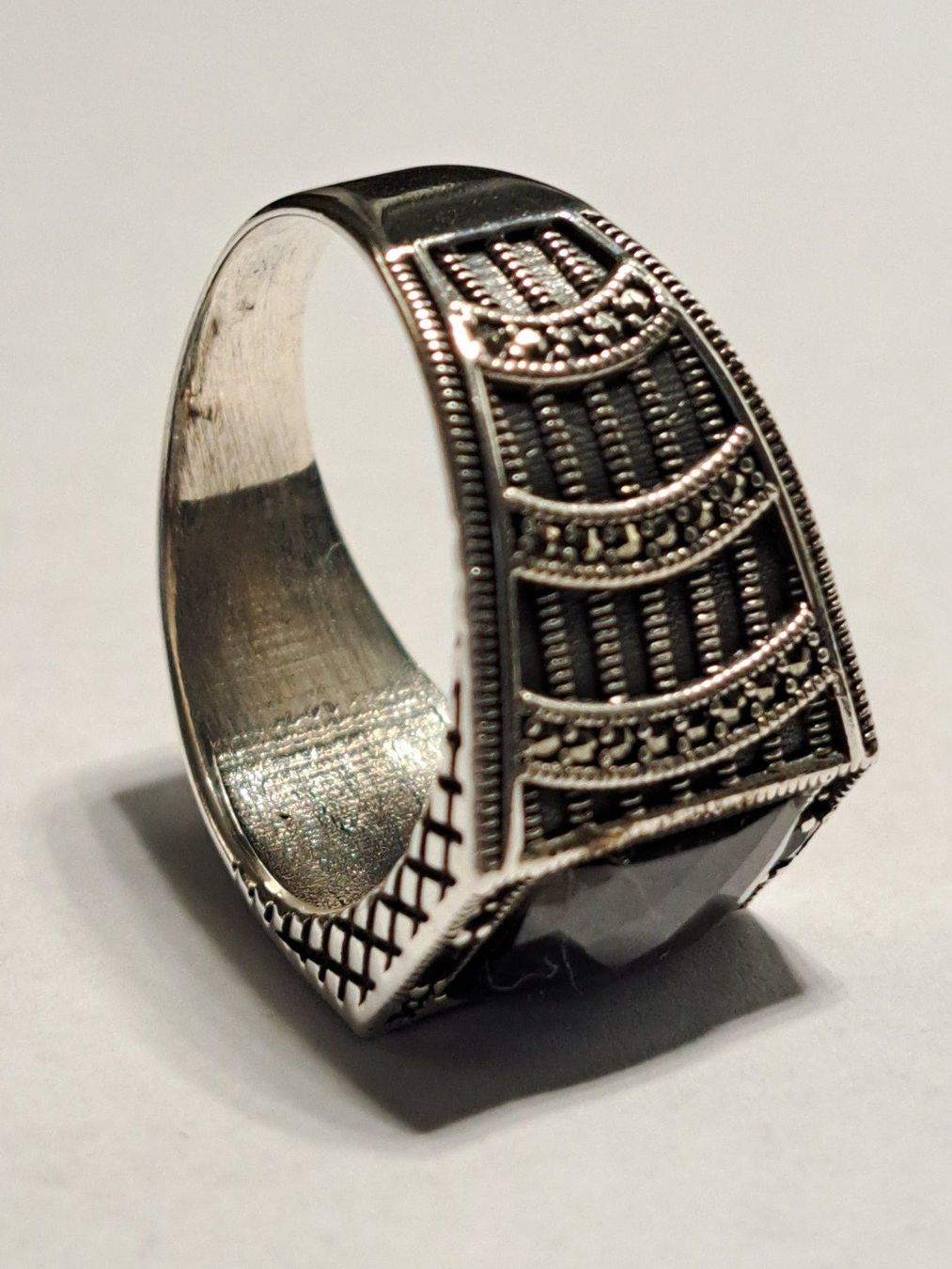 Ringe: 0043 - Bague en argent, Onyx, taille 62 – Neu und originalverpackt aus Neuchâtel von NIDAVELIR 2