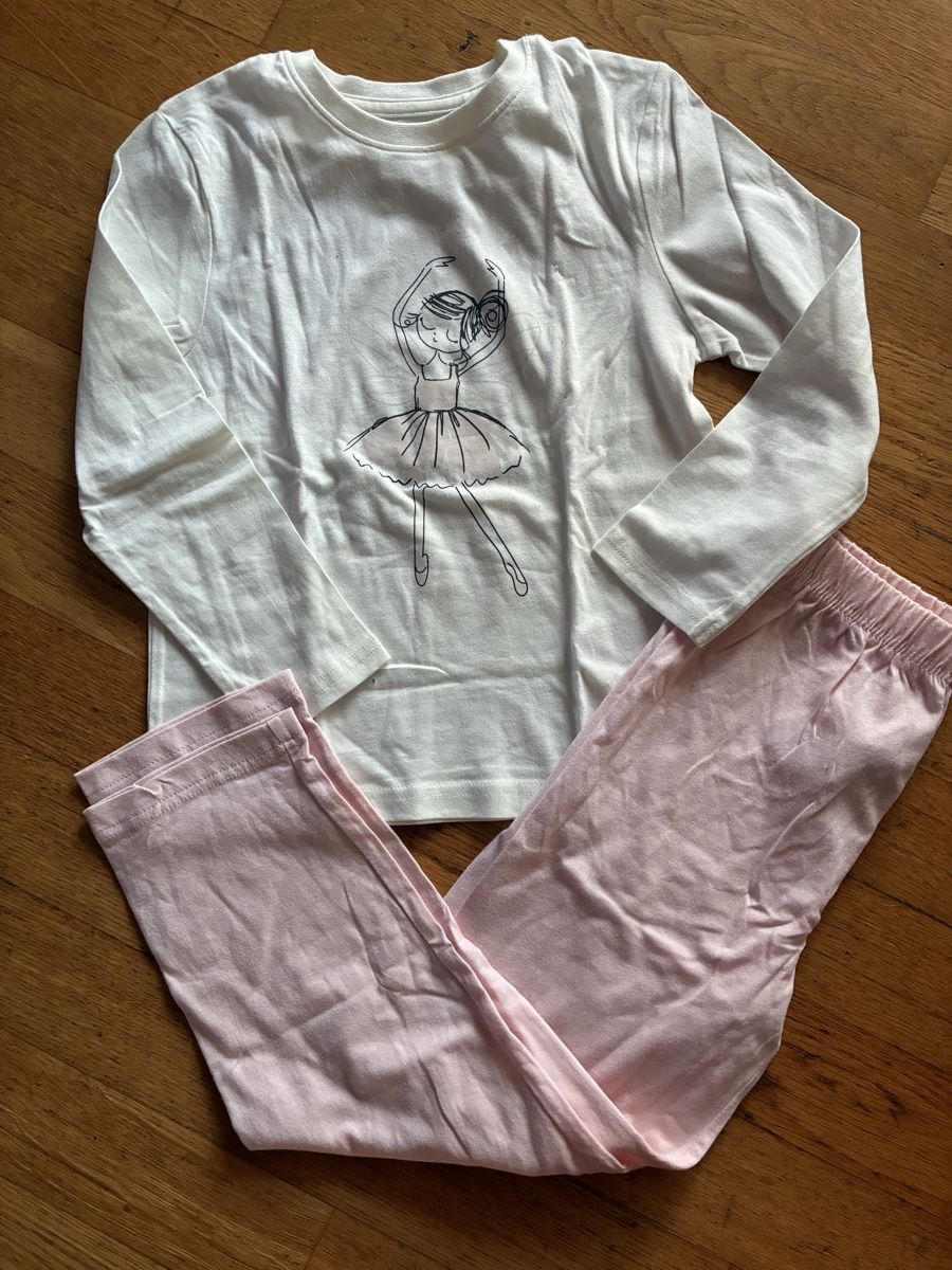 Pyjamas & Ähnliches: Schönes Pyjama Gr. 116, Neu – Neu (gemäss Beschreibung) aus richterswil von lunamarie001