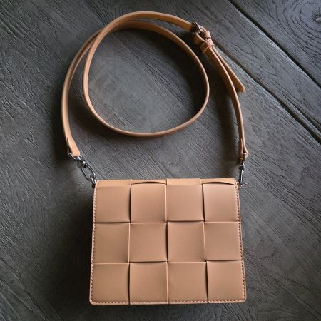 🐸 INYATI HANDTASCHE CROSSBODY TASCHE CHAMAUX GEFLOCHTEN