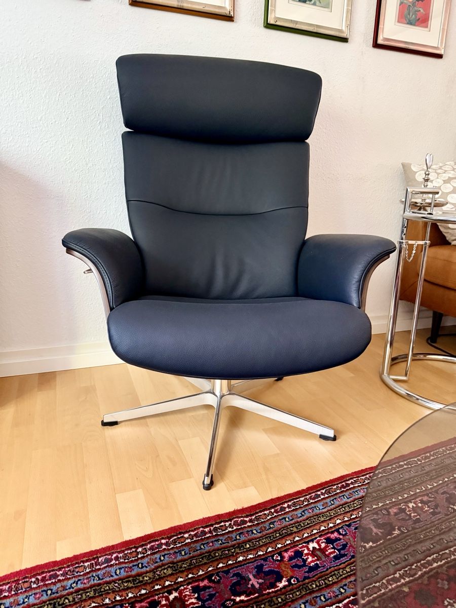 Poltrone: Conform Relaxsessel mit Hocker in edler Optik – Nuovo (secondo la descrizione) da Winterthur venduto da Bertella 1