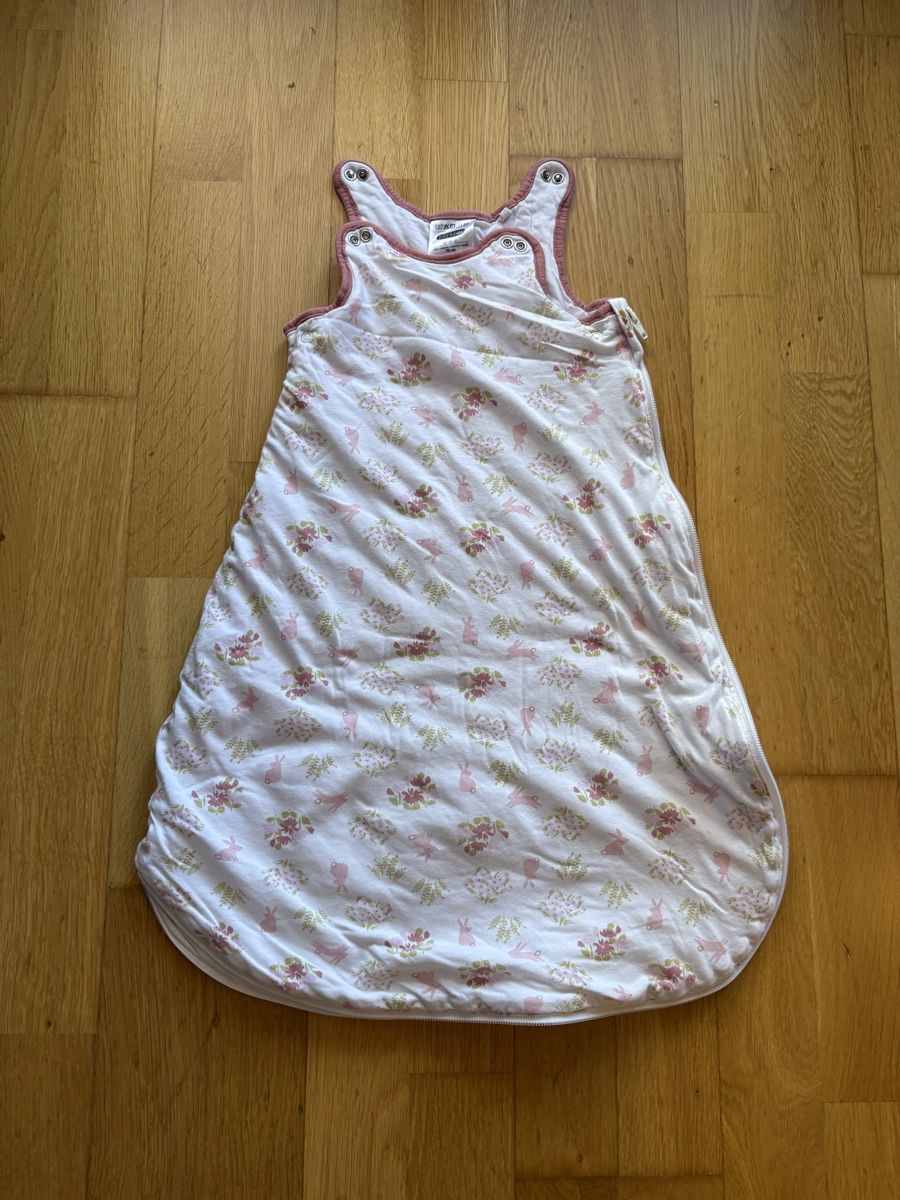 Pyjamas & Ähnliches: Baby Schlafsack 0-6M – Gebraucht aus Oberhofen am Thunersee von ver_n9w9