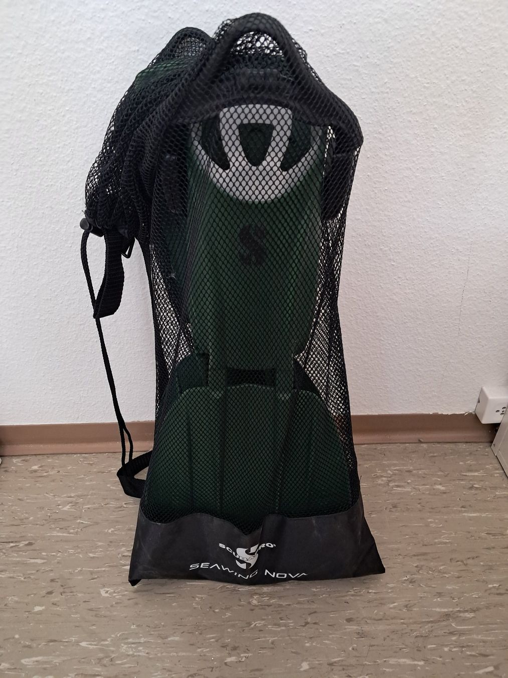 Scubapro Pinne, Maschere & Boccagli: Flossen Scubapro Seawing Nova (Grösse Medium) – Usato da Wettingen venduto da jon_m6qm 2