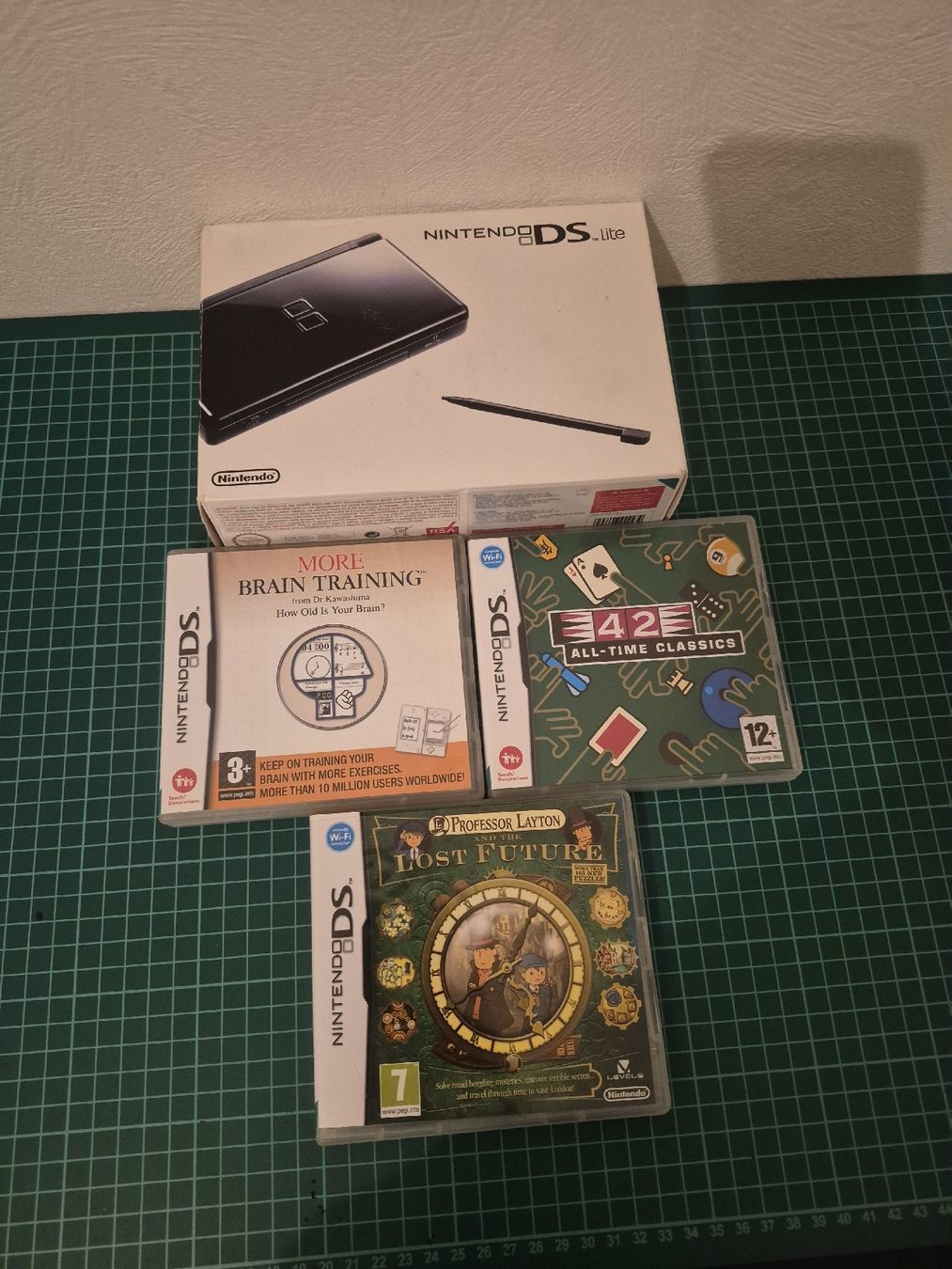 Nintendo Konsolen: Nintendo DS Lite Black Console Bundle -! in ovp – Gebraucht aus Meyrin von Retro-GZ