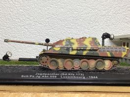 1:72 Jagdpanther Modellpanzer mit Vitrine