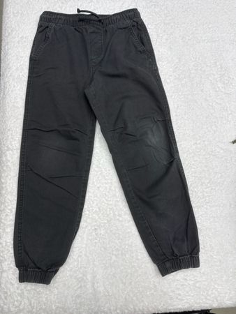 Pantalon jogger H&M noir taille 7-8 ans bon état