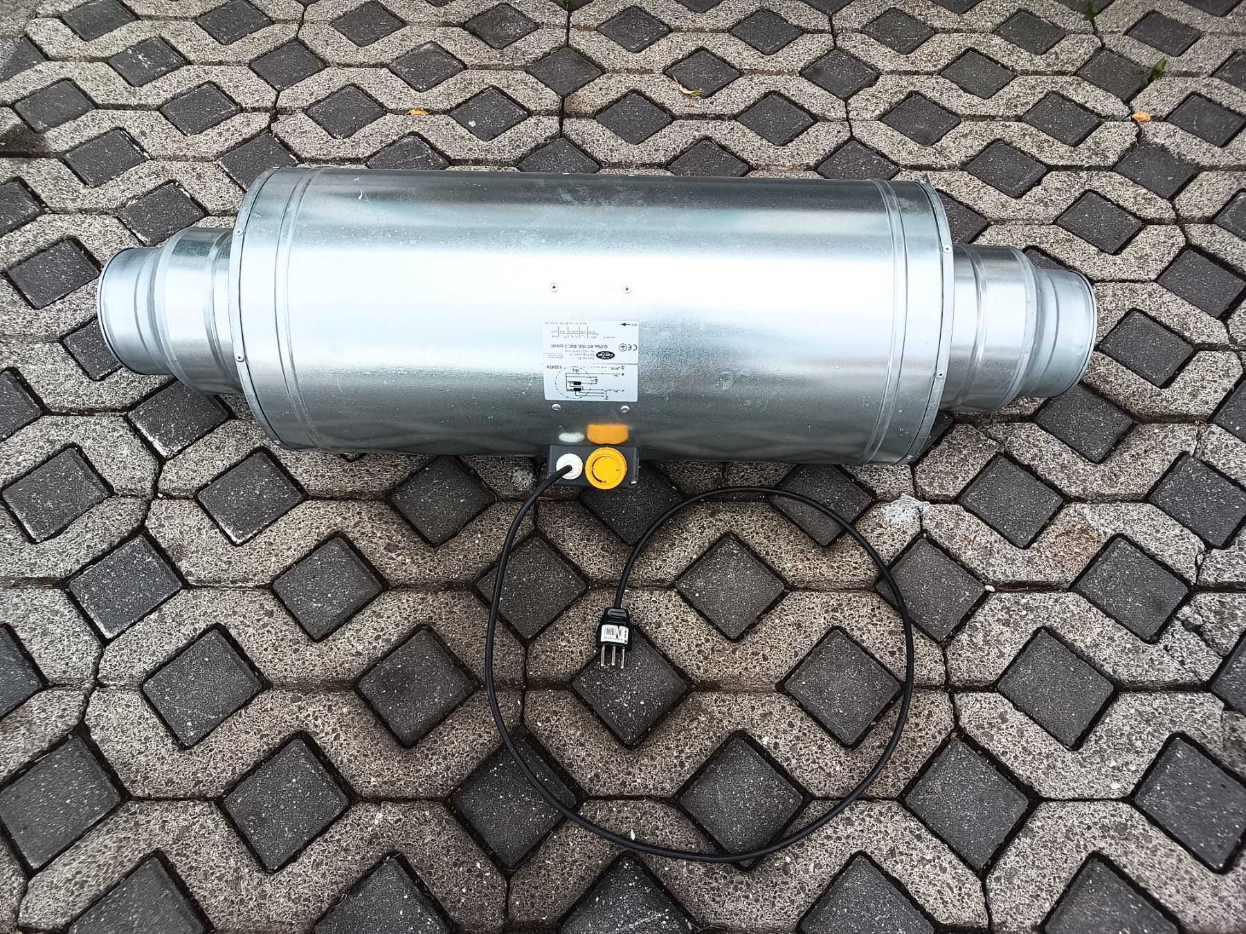 Ventilateurs: Can Fan Q-Max Rohrventilator – D'occasion à Oberegg par A-Z.Handel.Loehrer