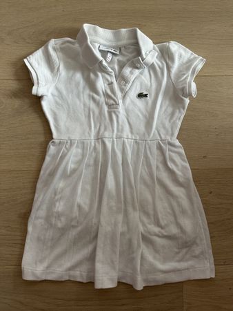 Jolie robe polo blanche Lacoste 4 ans 104cm avec jupe plissé