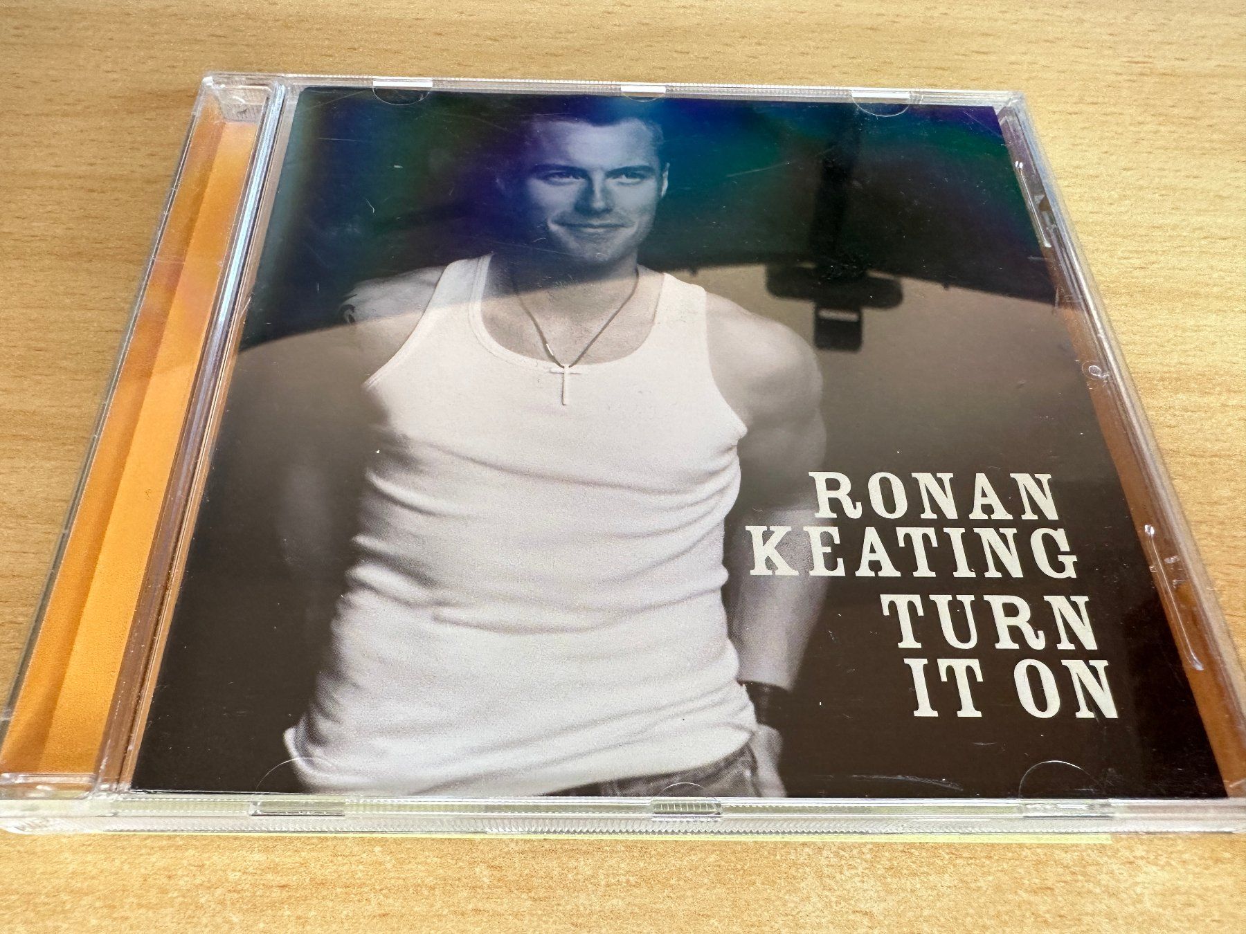 CD: Ronan Keating – Turn It On – Usato da Rikon im Tösstal venduto da Alpenmutz
