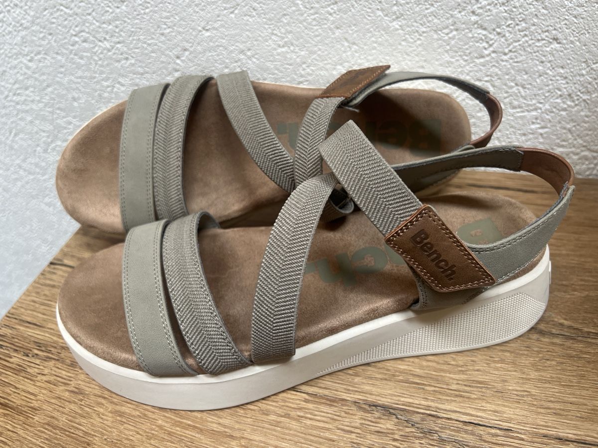 Bench Chaussures femmes: Bench Sandalen Gr.41 – D'occasion à Visp par bluenero