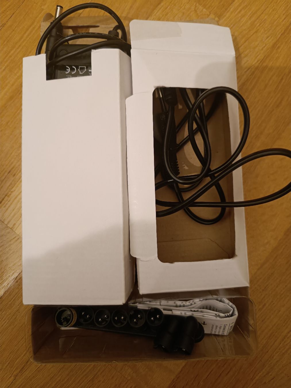 Voltcraft Ladegeräte: VOLTCRAFT VOLTCRAFT Notebook-Netzteil NPS-65 – Neu (gemäss Beschreibung) aus Dübendorf von phoebe013 2