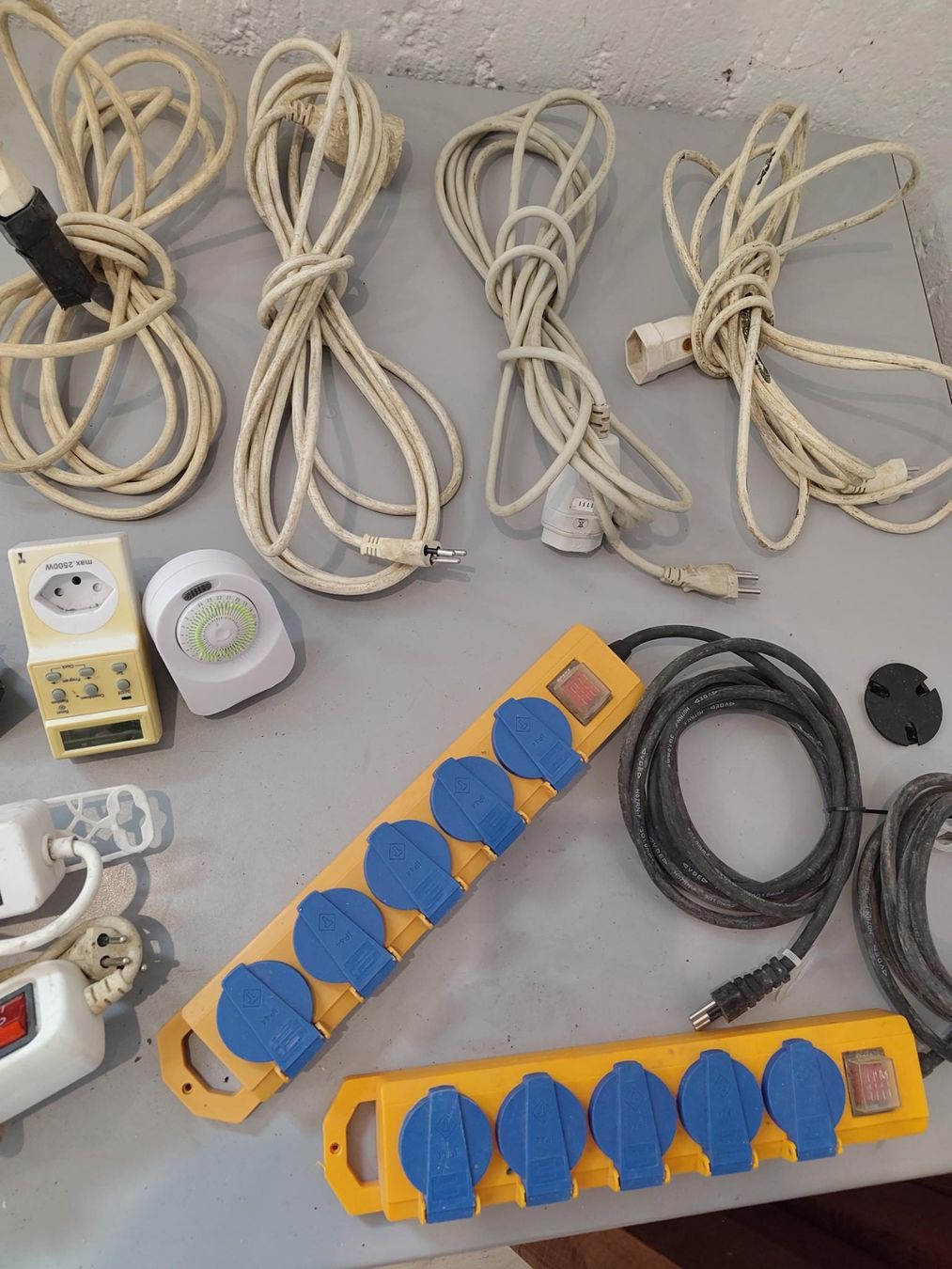 GIFAS Stecker: Electrical bundle — IP44 power strips, extension cords, ... – Gebraucht aus Capolago von Bomberz 2